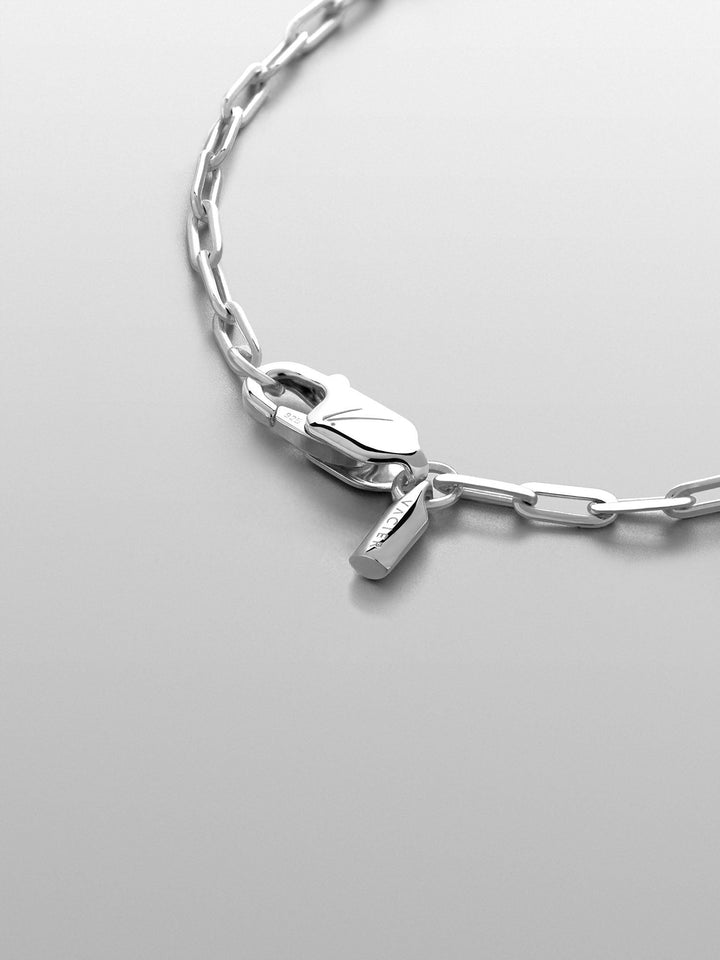 CLIP CHAIN NECKLACE IN SILVER