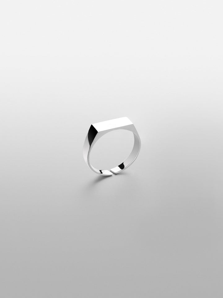 UNISIZE SIGNET RING IN SILVER